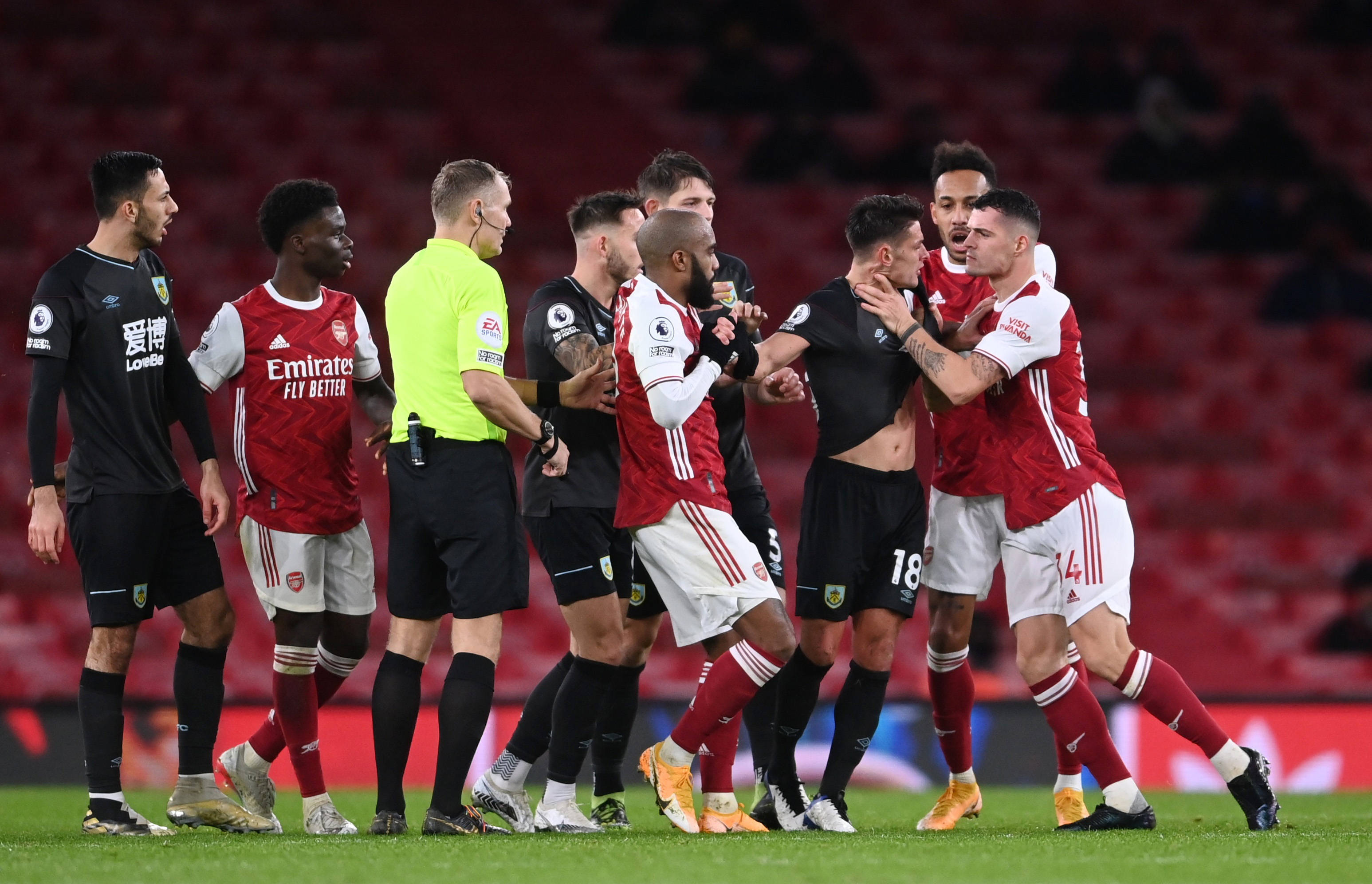 风雪回家路 驾车、走路、骑车要注意什么？请收好这份出行攻略.